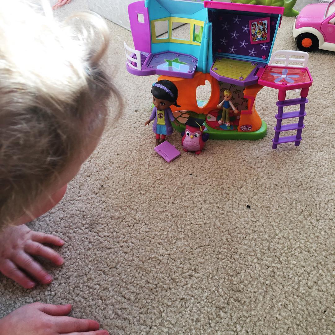 15. DELICATE #LucyClaire is so delicate with the her little dolls. Doc McStuffins moves into the Polly Pocket House #fms_delicate #fmsphotoaday #littlemomentsapp #100momentscaptured #100DayProject #100happydays #100daysproject